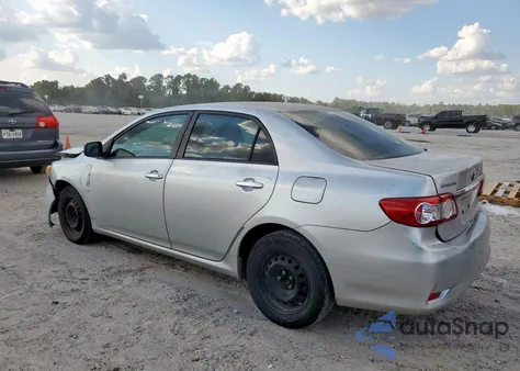 2011 Toyota Corolla Base z USA, uszkodzony, nr VIN JTDBU4EE4BJ104237